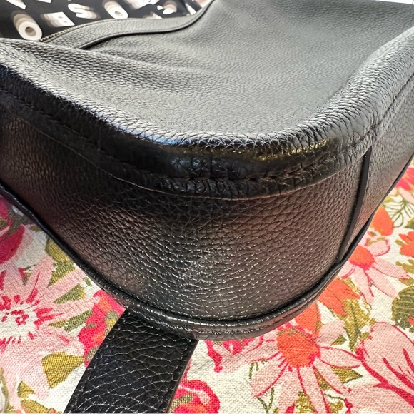 Marc Jacobs Lock That Messenger Crossbody - Picture 13 of 16